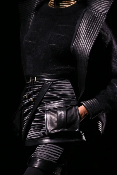 Look 97